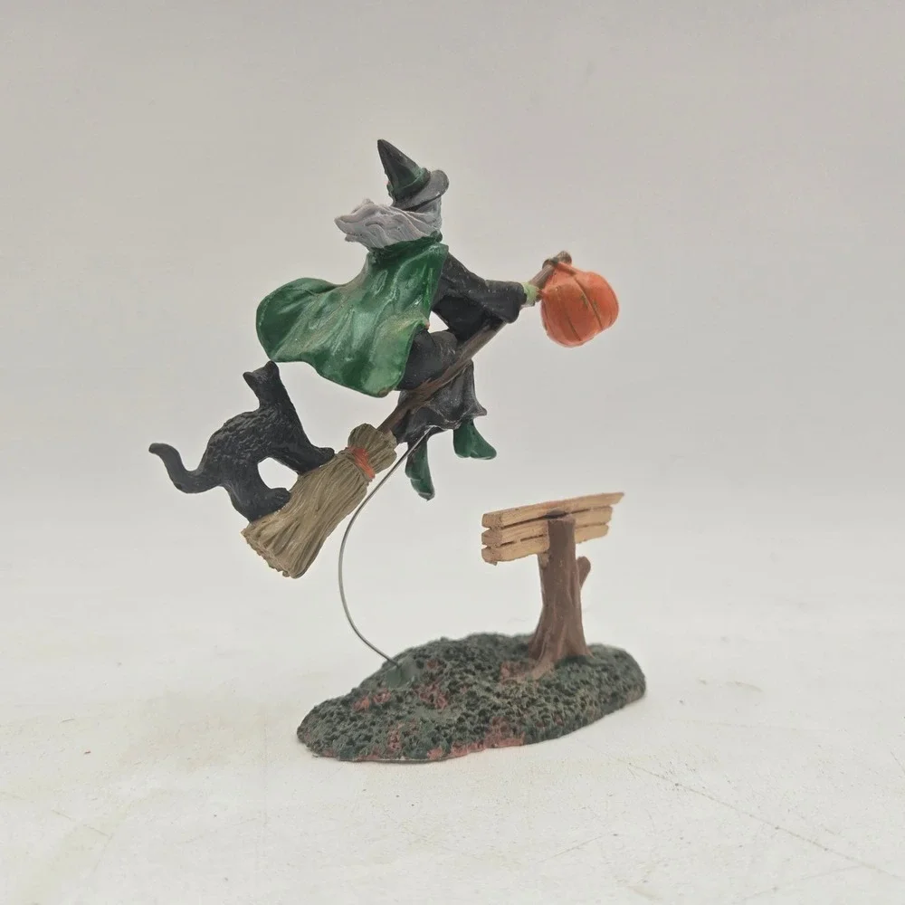 Lemax Spooky Town Curbside Pickup Witch Figurine 22105 Halloween Village Decor